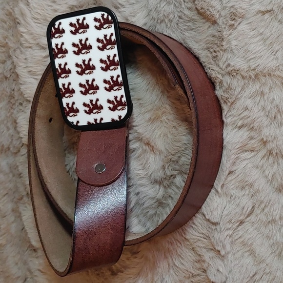 Superdry Unisex Brown leather Belt With Gryphon Belt Buckle - Picture 1 of 17